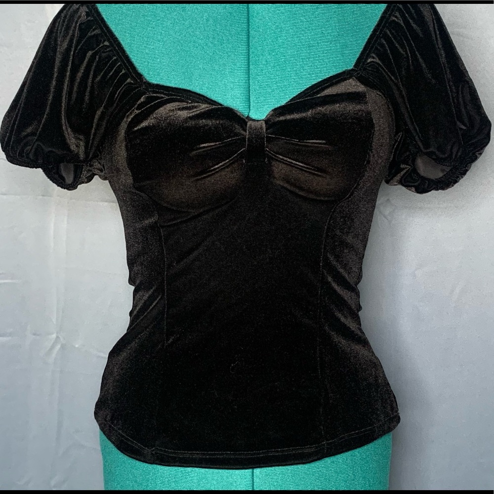 NWT Vixen by Micheline Pitt ‘Powder Puff Top’ in black velvet